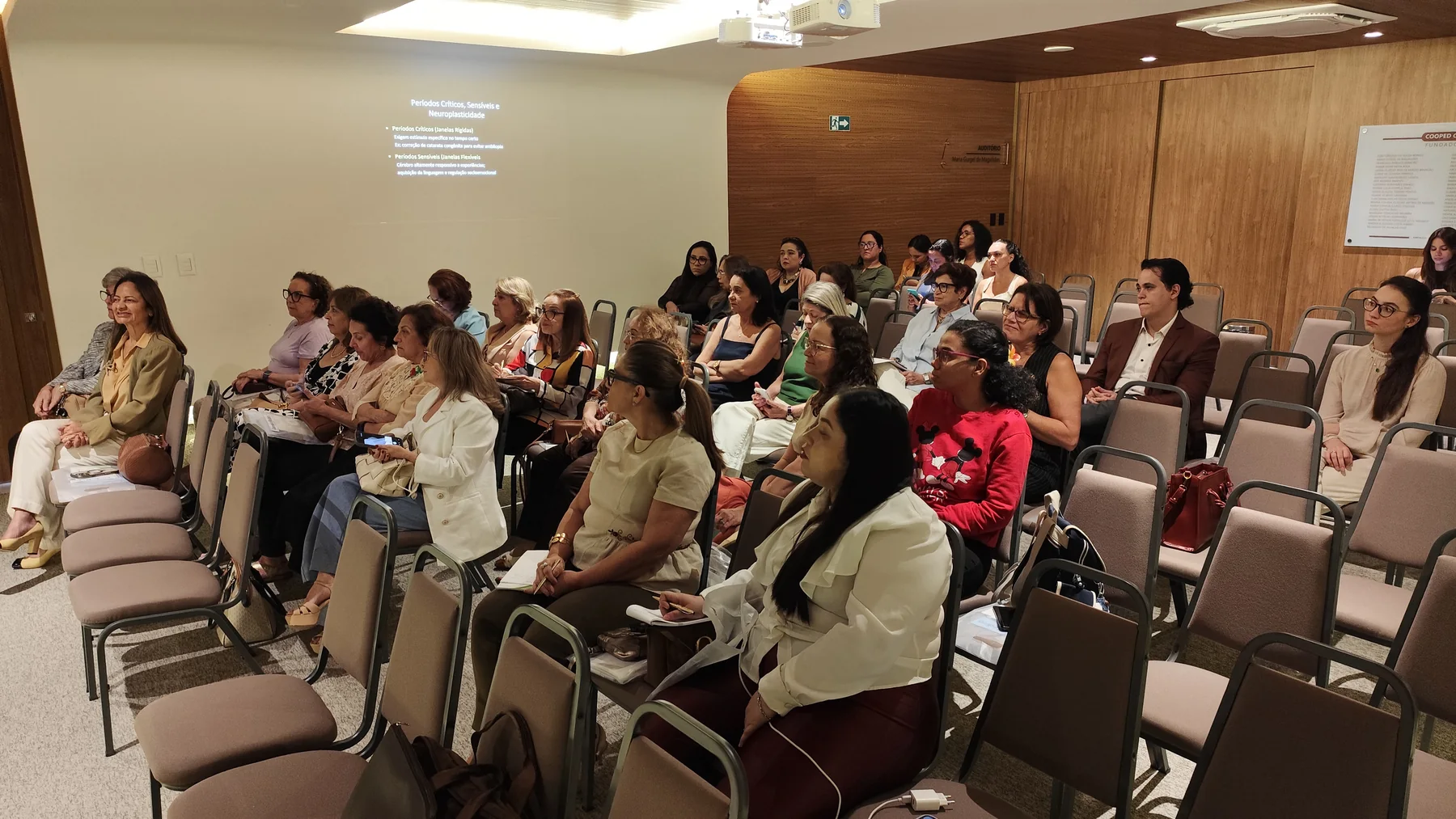 Registro da atividade V Seminário de Aleitamento Materno, enviado por Diva de Lourdes Azevedo Fernandes