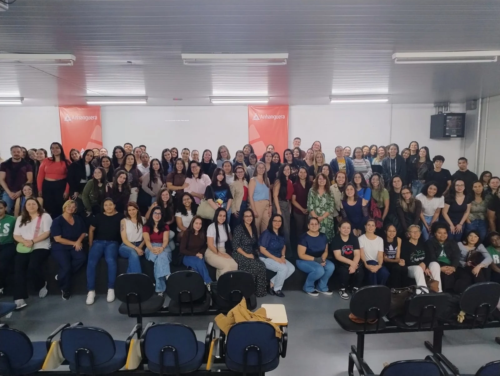 Registro da atividade SMAM26 para a universidade - 250 acadêmicos de Fonoaudiologia, enviado por Cláudia Gondim